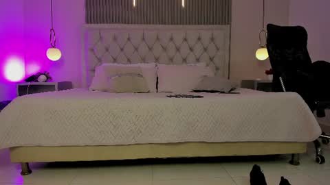 katty_cute19 online show from 07/10/26, 04:17