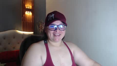 Snapshot of katty_findom_ chatting on 11/07/25, 12:38 katty online show from 11/07/25, 12:38