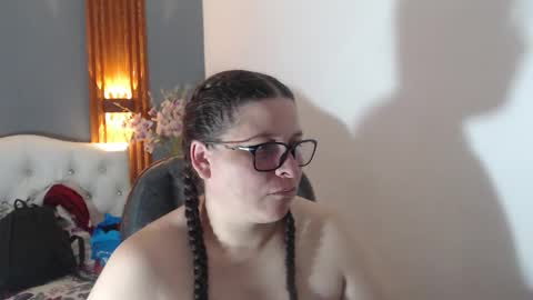 Snapshot of katty_findom_ chatting on 02/13/26, 10:22 katty online show from 02/13/26, 10:22