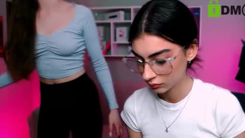 katty_kitty1 online show from 09/18/25, 09:44