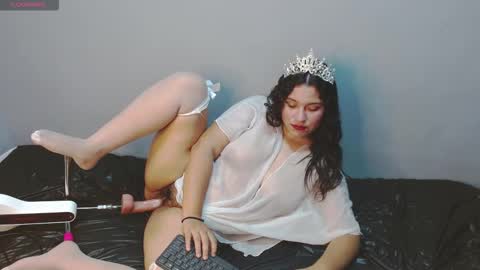 Katty Loveless online show from 09/11/25, 07:08
