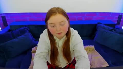 Snapshot of katty_rose8 chatting on 11/17/25, 06:24 Katty online show from 11/17/25, 06:24