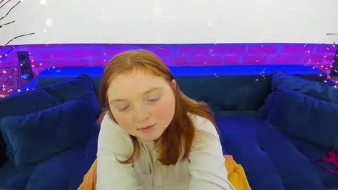 Snapshot of katty_rose8 chatting on 12/05/25, 07:54 Katty online show from 12/05/25, 07:54