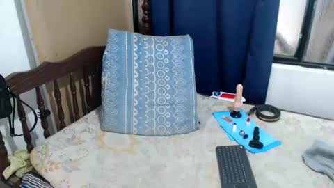 angel online show from 10/15/25, 06:41