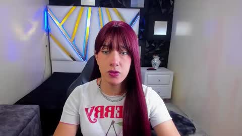 Snapshot of kattyjener chatting on 06/11/26, 02:33 KattyJener online show from 06/11/26, 02:33