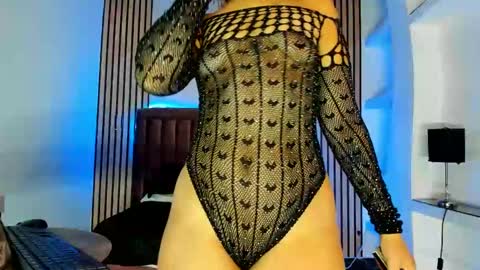 kattyleblanc_ online show from 02/04/25, 11:49