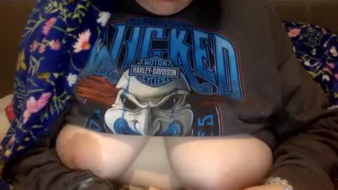 Snapshot of kattyxoxo98753 chatting on 11/04/25, 03:33 kattyxoxo98753 online show from 11/04/25, 03:33