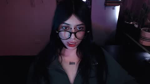      online show from 03/02/25, 03:05