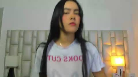 katy blonde girl and paola big boobs online show from 06/18/26, 07:51
