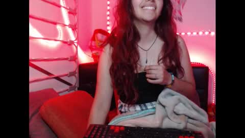 Snapshot of katy_queen chatting on 12/17/25, 05:35 Katy online show from 12/17/25, 05:35