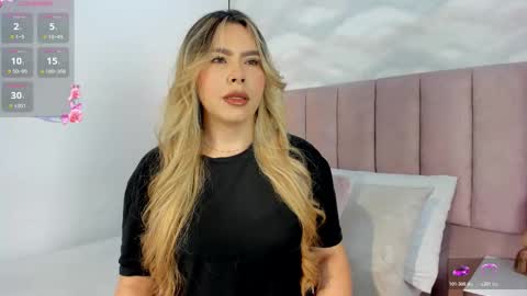 Snapshot of katya_blonde chatting on 10/22/25, 12:27 katya_blonde online show from 10/22/25, 12:27