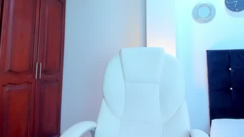 KATYAJHONSS online show from 12/08/24, 10:57
