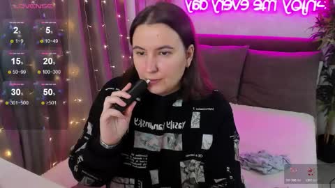 Kate online show from 11/19/25, 04:01