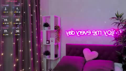 Kate online show from 06/30/26, 04:35