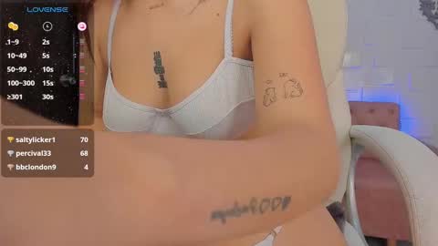 Snapshot of katyaroberts chatting on 12/11/24, 04:09 katyaroberts online show from 12/11/24, 04:09