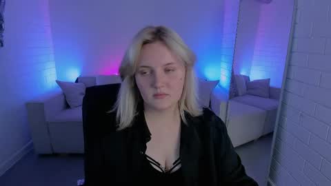 Snapshot of katybriggs chatting on 04/18/26, 05:44 Katy online show from 04/18/26, 05:44