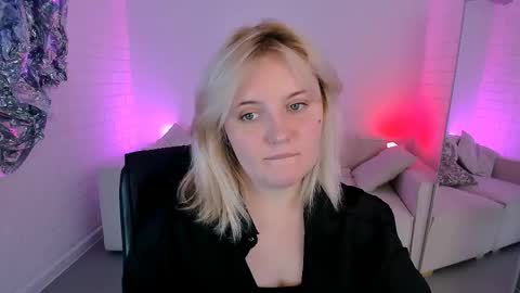Snapshot of katybriggs chatting on 04/26/26, 05:05 Katy online show from 04/26/26, 05:05