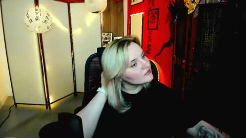 Snapshot of katybriggs chatting on 05/13/26, 06:00 Katy online show from 05/13/26, 06:00