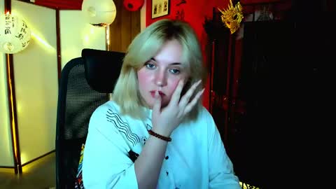 Snapshot of katybriggs chatting on 05/16/26, 05:26 Katy online show from 05/16/26, 05:26
