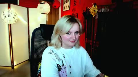 Snapshot of katybriggs chatting on 05/16/26, 10:36 Katy online show from 05/16/26, 10:36