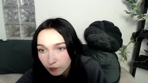 katyeravee online show from 02/10/25, 04:47