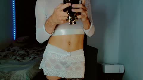 Snapshot of katykennex chatting on 09/24/25, 10:35 KATY online show from 09/24/25, 10:35