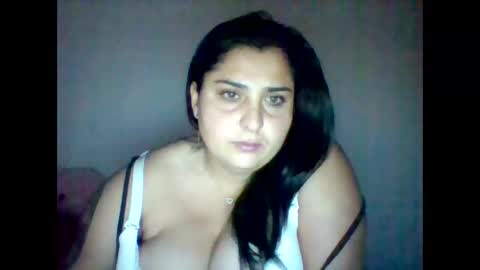 Snapshot of katymelissa chatting on 11/19/25, 05:29 katymelissa online show from 11/19/25, 05:29