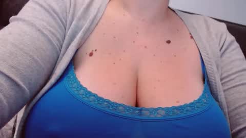 Katy online show from 10/30/25, 06:37