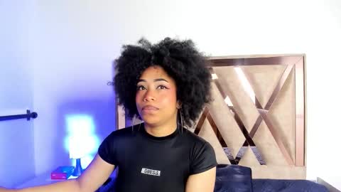 katyortiz online show from 09/23/25, 11:46