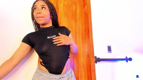 katyortiz online show from 11/26/25, 11:33