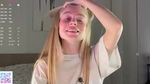 Snapshot of katysha_ chatting on 10/24/25, 02:46 kate online show from 10/24/25, 02:46