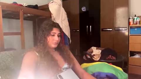 kaumartinez online show from 12/21/25, 06:26