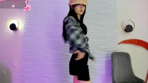 Snapshot of kawai_mai chatting on 12/05/25, 02:36 mai online show from 12/05/25, 02:36