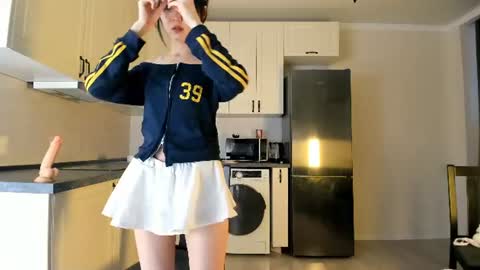 mai online show from 06/30/26, 01:34