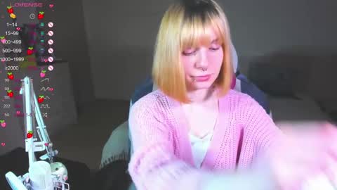 Kira-chan  online show from 01/10/25, 12:26