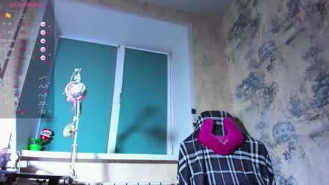 Kira-chan  online show from 11/13/25, 10:36