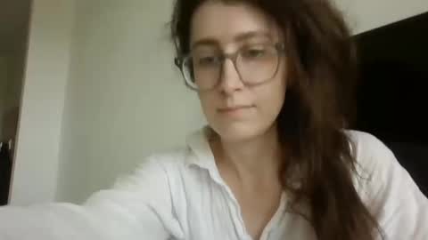 Snapshot of kawaii_snowflake chatting on 09/18/25, 10:28 kawaii snowflake online show from 09/18/25, 10:28