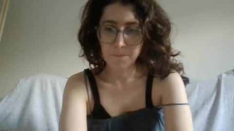 Snapshot of kawaii_snowflake chatting on 10/06/25, 12:35 kawaii snowflake online show from 10/06/25, 12:35