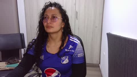  Khawit  online show from 12/05/24, 11:40