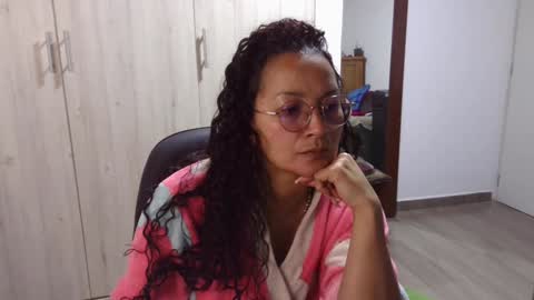  Khawit  online show from 12/20/24, 11:10