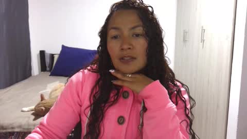 Snapshot of kawit1 chatting on 11/06/25, 03:40 Khawit online show from 11/06/25, 03:40