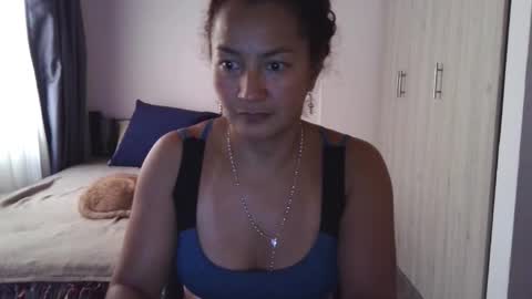 Snapshot of kawit1 chatting on 11/06/25, 04:52 Khawit online show from 11/06/25, 04:52