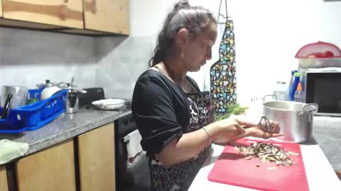 Snapshot of kawit1 chatting on 12/05/25, 06:59 Khawit online show from 12/05/25, 06:59