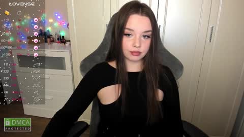 Snapshot of kayacherry chatting on 10/29/25, 08:32 Alice online show from 10/29/25, 08:32