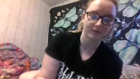 kaybug98 online show from 10/29/25, 02:41