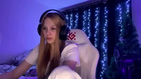 Snapshot of kayceefroehner chatting on 02/14/26, 05:53 Amia online show from 02/14/26, 05:53