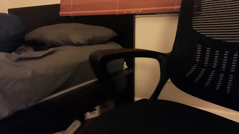 Snapshot of kayishard chatting on 12/16/25, 11:37 KayisHard online show from 12/16/25, 11:37