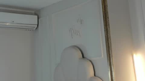 Snapshot of kaylachannell chatting on 12/04/25, 02:54 kaylachannell online show from 12/04/25, 02:54