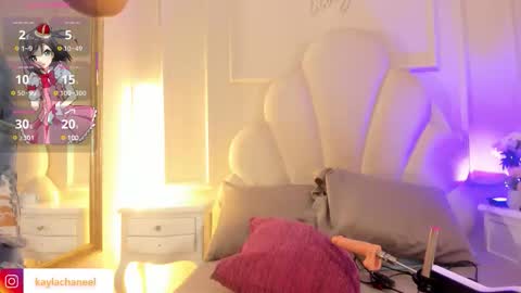 Snapshot of kaylachannell chatting on 12/22/25, 03:47 kaylachannell online show from 12/22/25, 03:47