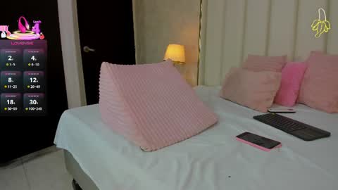 kayladavies_ online show from 06/24/26, 08:08